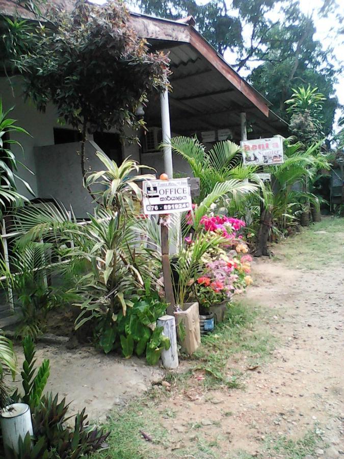 Lotus Inn Tourist Resort Dambulla Exterior photo